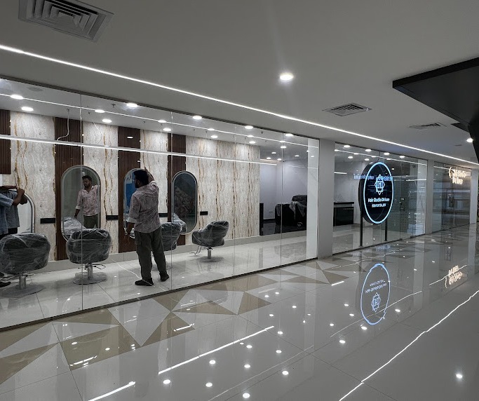 Hair Studio De Luxe- Kmall Kakkattil