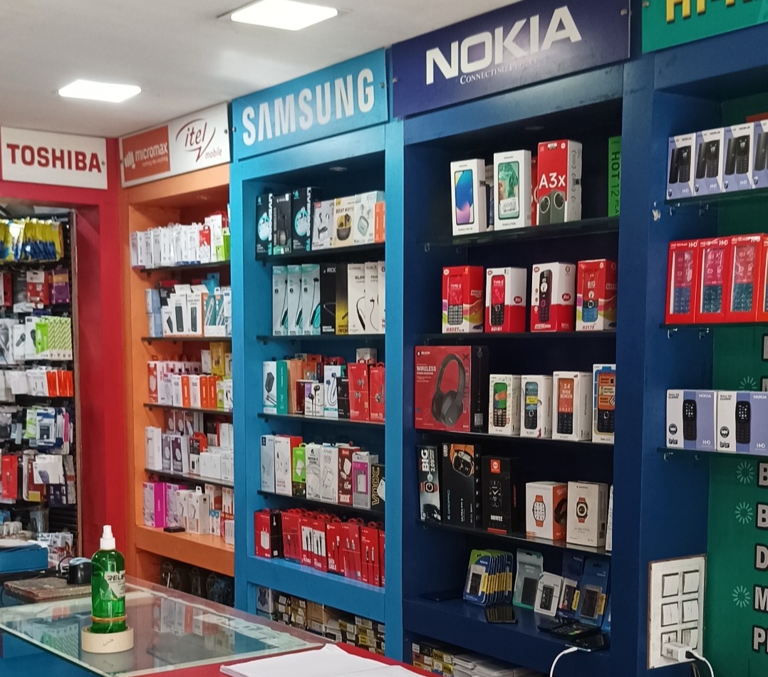 Mobile Phone Sales & Service: Hi-Range , Kakkattil