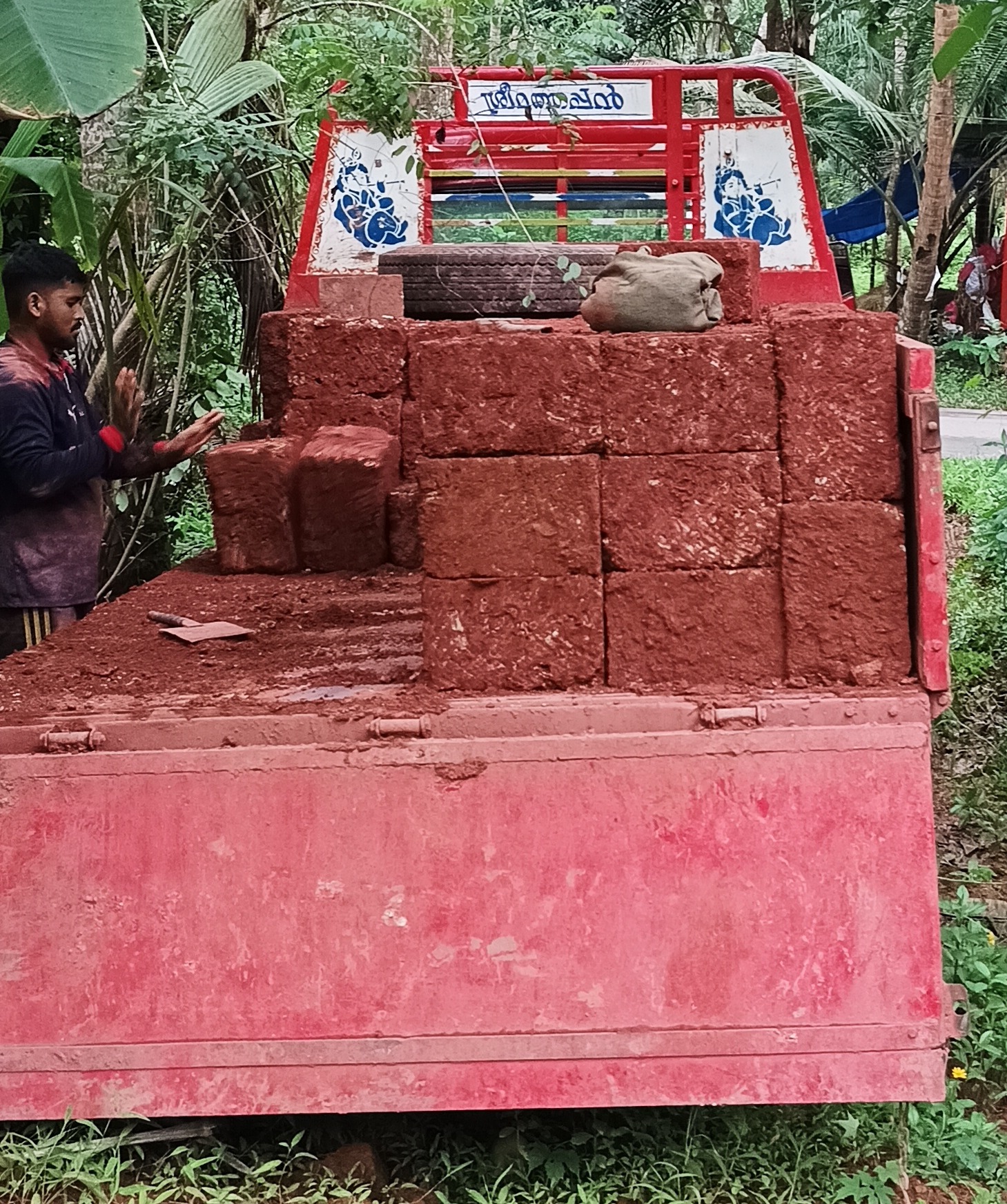 Kannur kalle, red stone, Cheruvancheri chenkalle