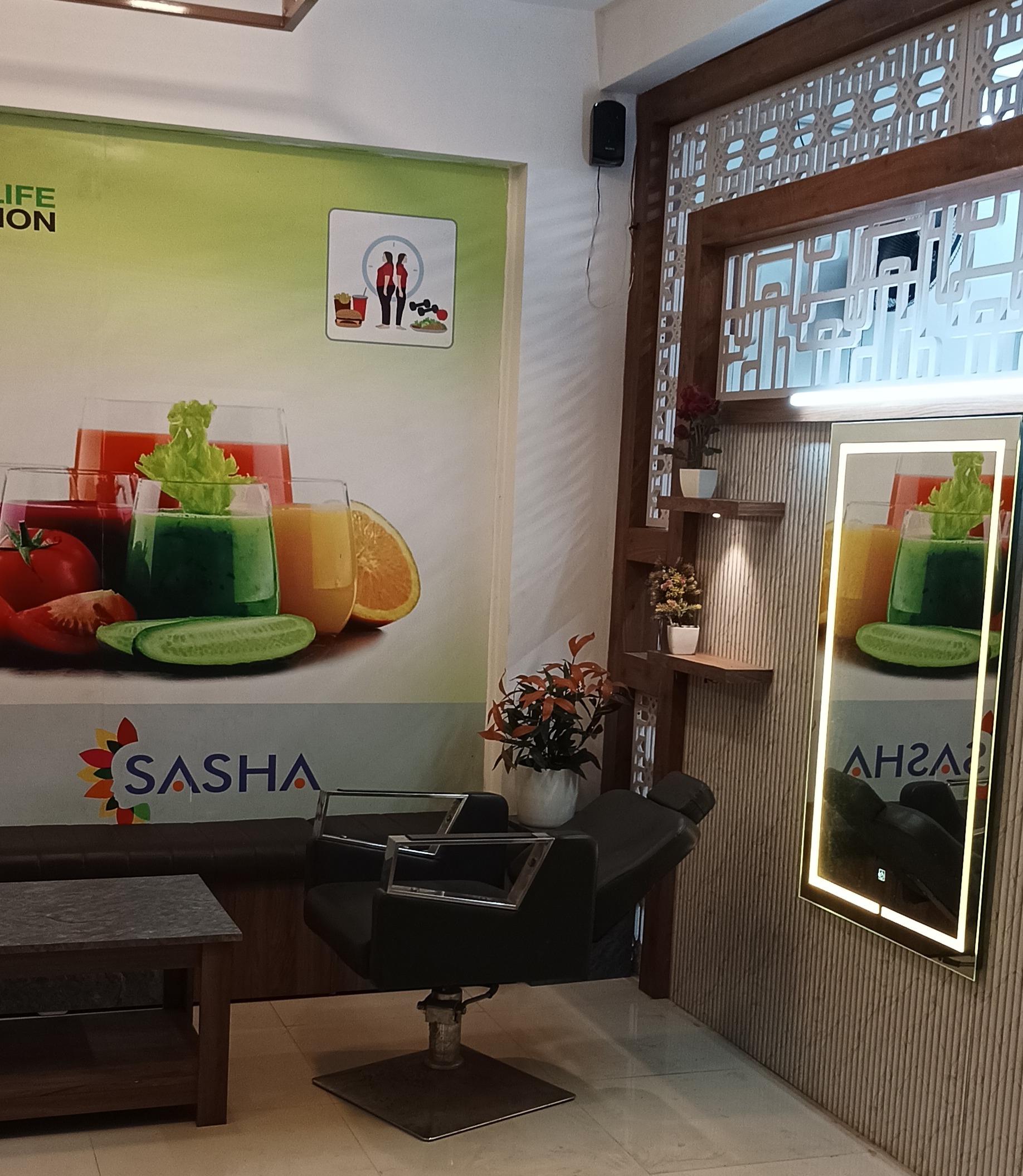 Bridal makeover studio nadapuram , Ladies Beauty Parlour: SASHA