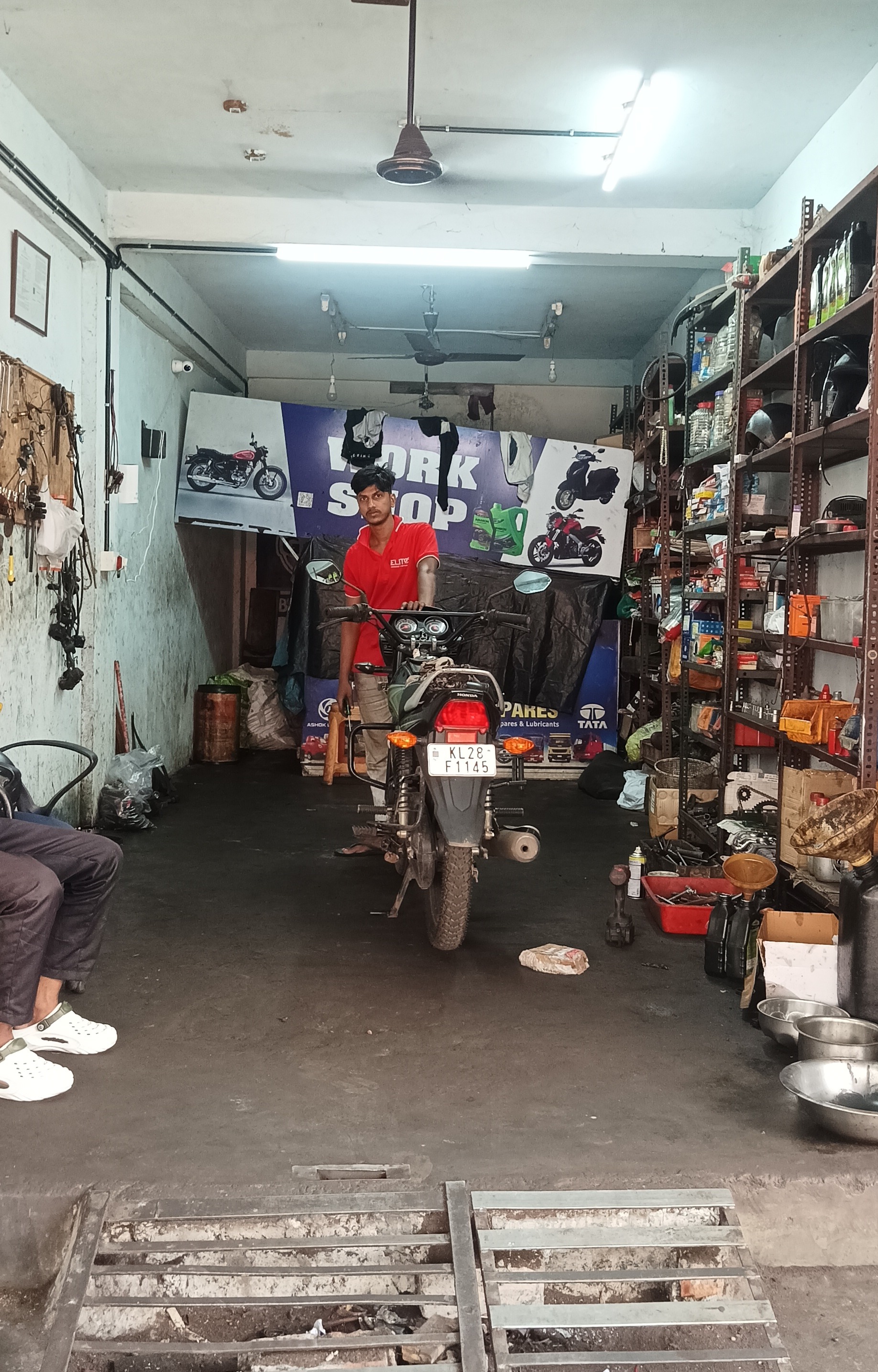 Two wheeler workshop calicut, two workshop calicut nadakkavu, TWN