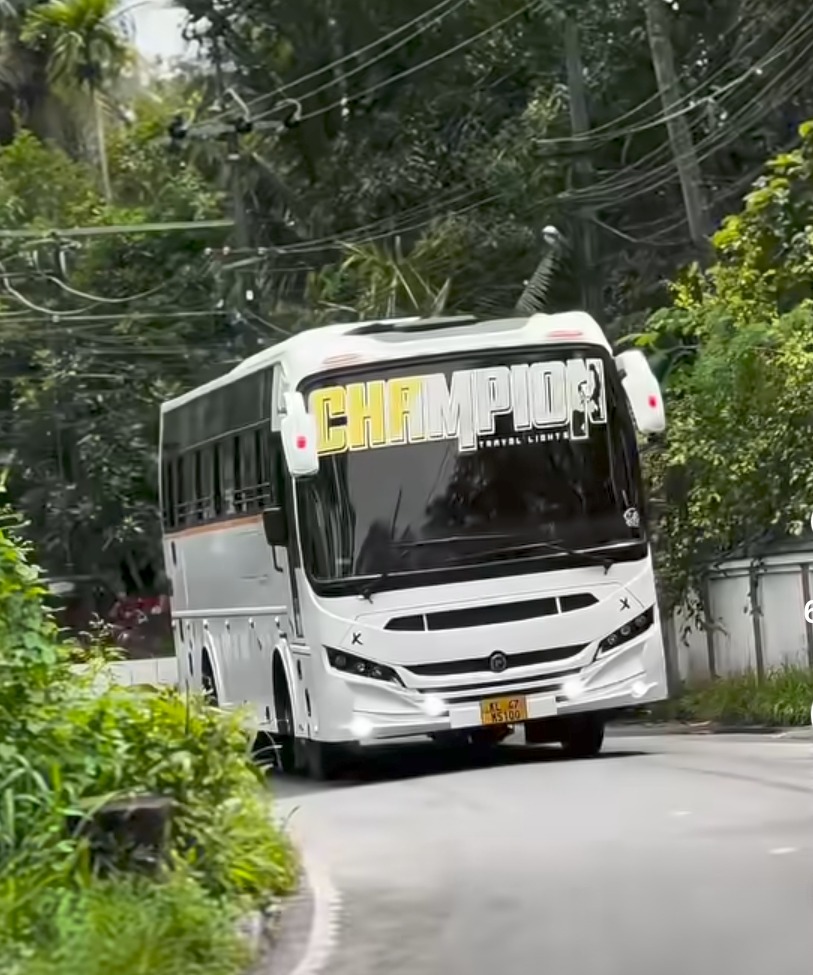Tourist bus thrissur kodungallur, Champion Travel Lights
