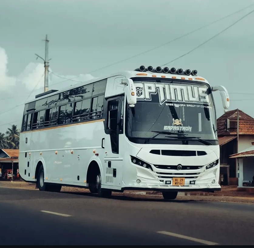 Tourist bus kollam paravoor, tourist bus service kollam paravoor, Optimus Travelvibes 
