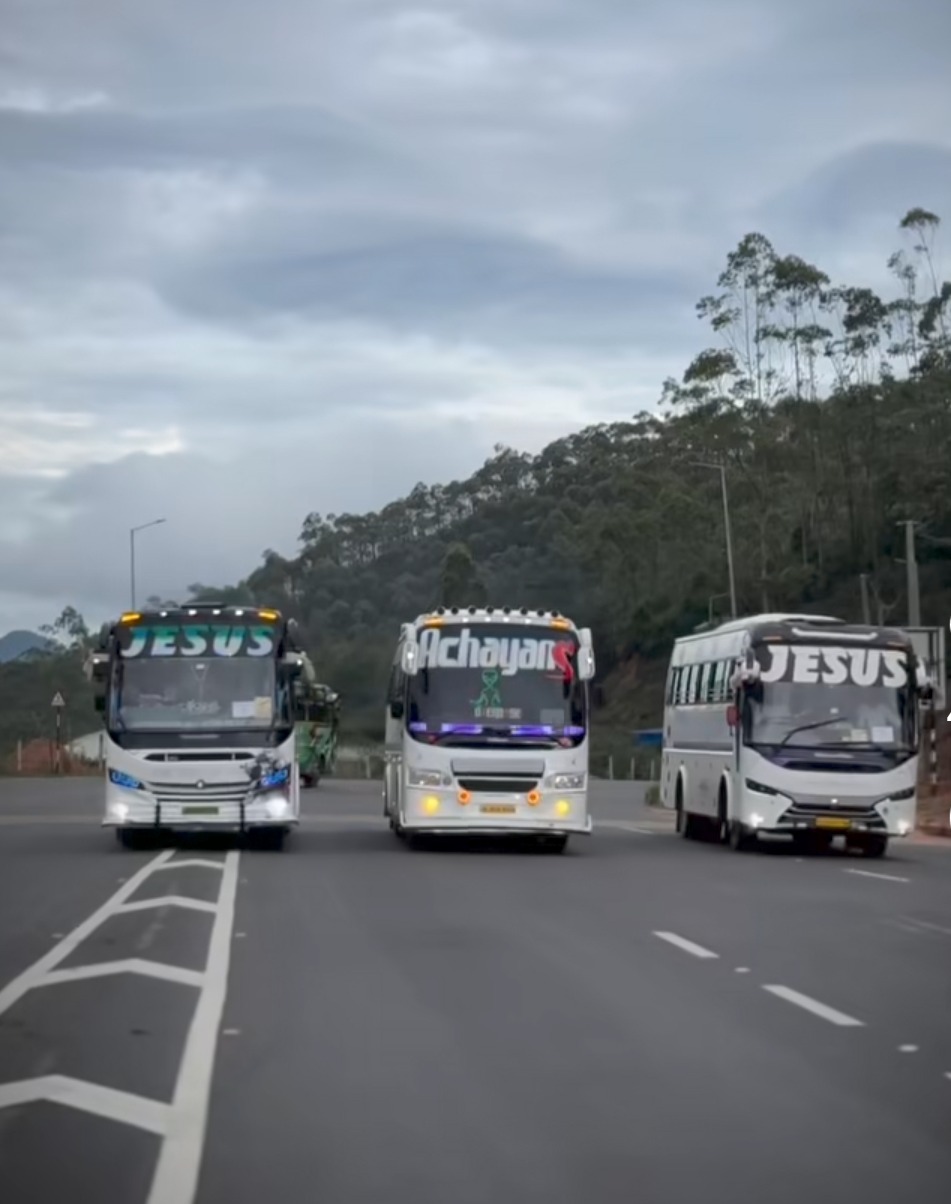 Tourist bus ammadam thrissur, tourist bus service thrissur ammadam, Achayans Travelhub 