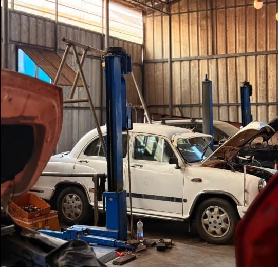 ECM Repair Kazhakuttam Trivandrum, Car Workshop Kazhakuttam ,Car AC Work Kazhakuttam,Car Mechanical work Kazhakuttam,Diya Motors