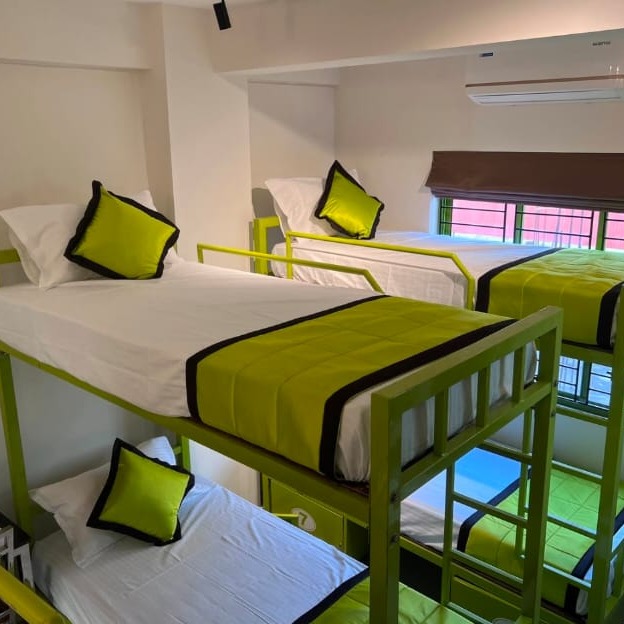 Tourist Home in Calicut,Lodge in Calicut,Omkaar Tourist Home Calicut