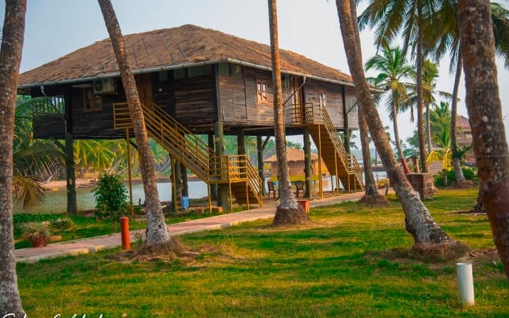 Resort in Thekkekad Kasaragod, Backwater Resort Thekkekad Kasaragod,Island Resort Thekkekad Kasaragod,The Oyster Opera  