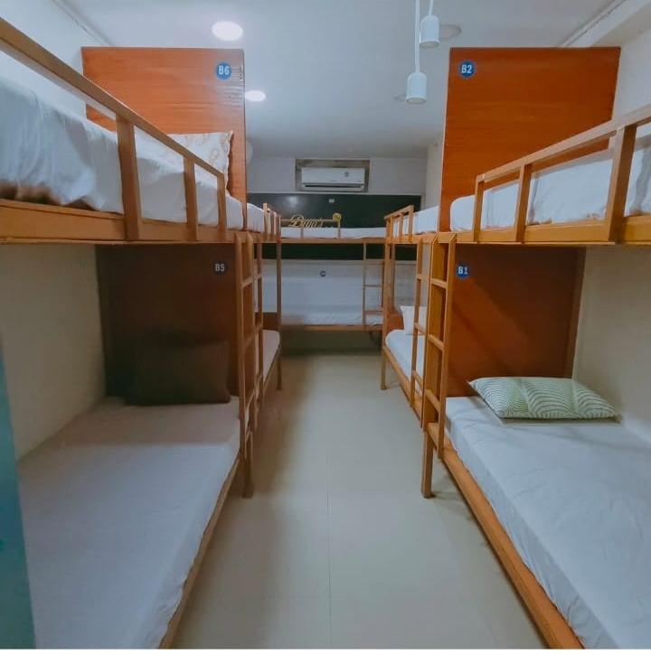 Dormitories in Calicut, Rooms in Calict, Capsule pods in Calicut,Hotel in Calicut,t,Lowfare Hotels Calicut