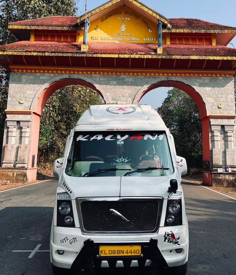 Traveller Keecheri Kannur , Traveller Service Keecheri Kannur,Taxi Service Keecheri Kannur, Kalyani Holidays 