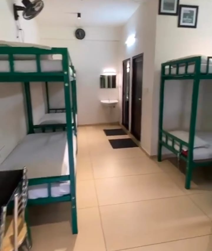 Tourist Home Calicut,Rooms Calicut,Stay Calicut, Dormitory Calicut,Arora Tourist Home Calicut 