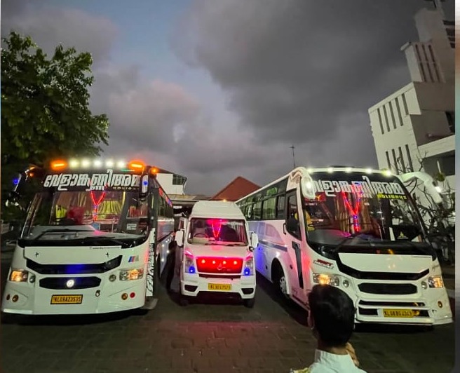 Tourist Bus Ernakulam,Tourist Bus Service Ernakulam,Velankanniamma Holidays 