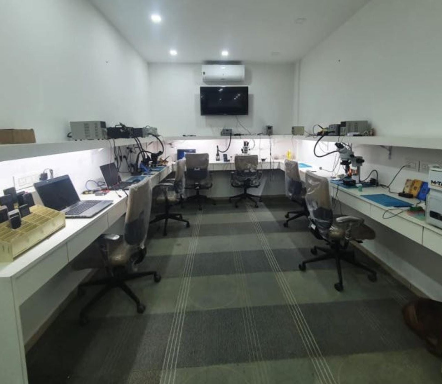  iPhone Service  Kuttiadi, Mobile Phone Service  Kuttiadi,Apple service center kuttiyadi, Mobile Phone Accessories Kuttiadi,Top Service Care kuttiyadi 