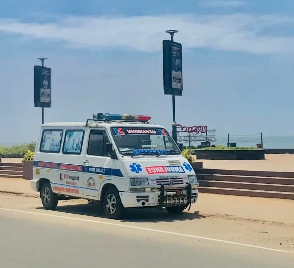 Ambulance service balusseri calicut,Oxygen, Freezer service calicut,Vandhanam  emergency medical  service 