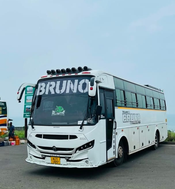 Tourist bus booking urbania booking calicut, tourist bus service urnabia service calicut, Bruno Travel Hub 