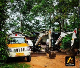 Timber transport in  panackappalam kottayam,Earth Movers JCB Hitachi Tipper service in panackappalam kottayam,Aradhya Group 