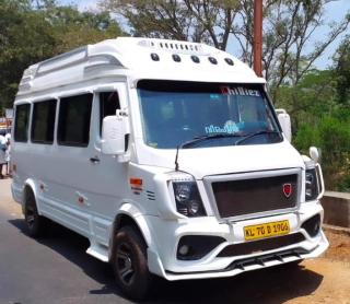 Traveller service in panoor thalassery,Traveller booking in panoor thalassery,Tour operator in panoor thalassery,Chilliez Travelz 