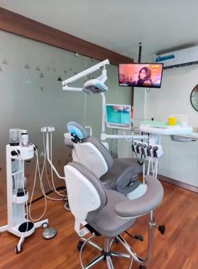Dental clinic in punkunnam thrissur,Cosmetic dentist in punkunnam thrissur,Smile designing  Aligners services in punkunnam thrissur,  Firstooth 