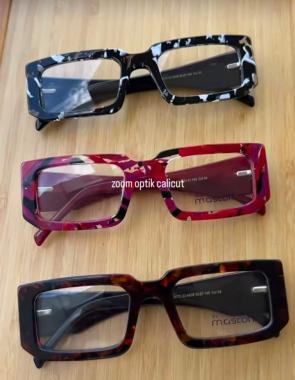 Eye clinic in calicut,Contact lens store in calicut,Lens Frames Sunglasses in calicut,Zoom Optik 
