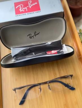 Eye clinic in calicut,Contact lens store in calicut,Lens Frames Sunglasses in calicut,Zoom Optik 