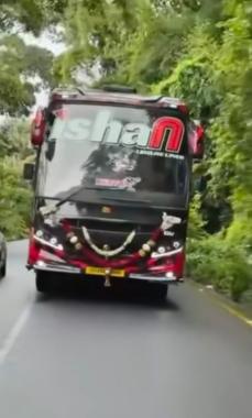 Tourist bus service in putanikkad mannarkkad,Tourist bus booking in putanikkad mannarkkad,Tour operator in putanikkad mannarkkad,Ishan Leisureliner 