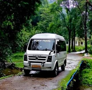 Traveller service in monippally elanji koothattukulam, Bridal cars rental service in elanji koothattukulam monippally, Cab service in monippally elanji koothattukulam, Black Pearl Travelmate 