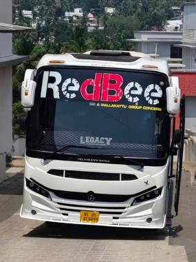 Tourist bus service in kottayam,Traveller service in kottayam,Tour operator in kottayam,Bus tour agency in kottayam, Redbee Holidays