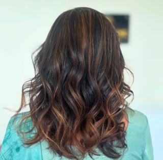 Hair salon in orkatteri,Makeup artist in orkatteri,Hair Skin Bridal services in orkatteri,Golden Eye Hairdressing  