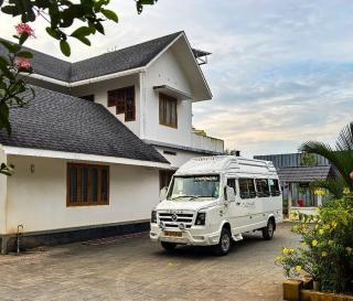 Traveller service in Haripad, Traveller Booking in Haripad, Pushpagiri Travels 