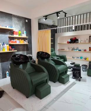 Unisex Makeover Studio in chiravinkeezhu trivandrum,Beauty salon in chiravinkeezhu trivandrum,Hair Skin Makeup in chiravinkeezhu trivandrum,Brooks Unisex Makeover Studio  