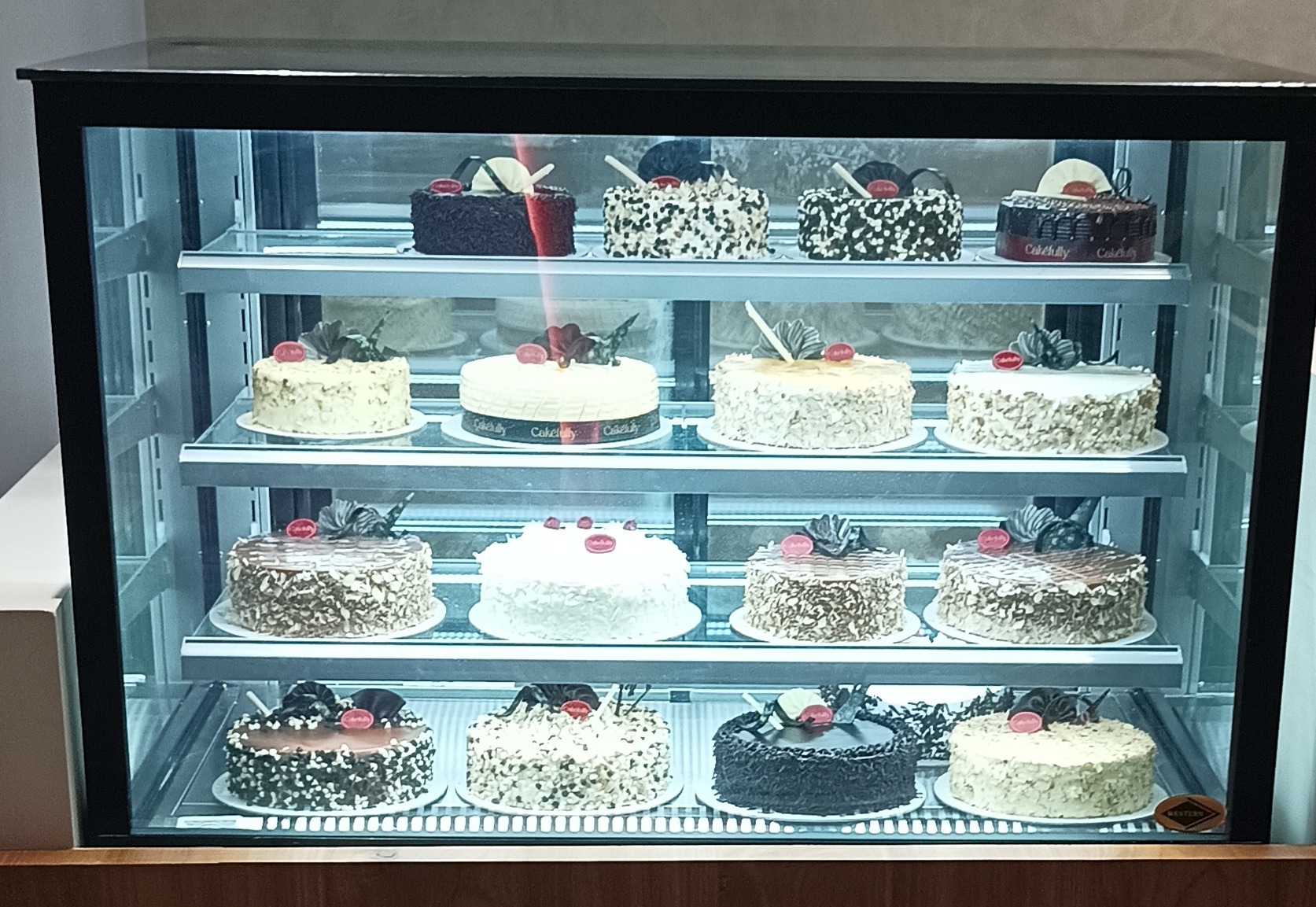 Cake delivery Kuttiyadi: Cakefully