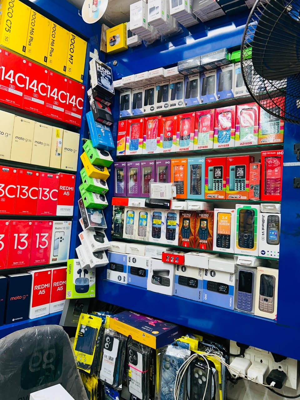 Mobile  Sales & Service Nadapuram: Topup Mobiles shop 