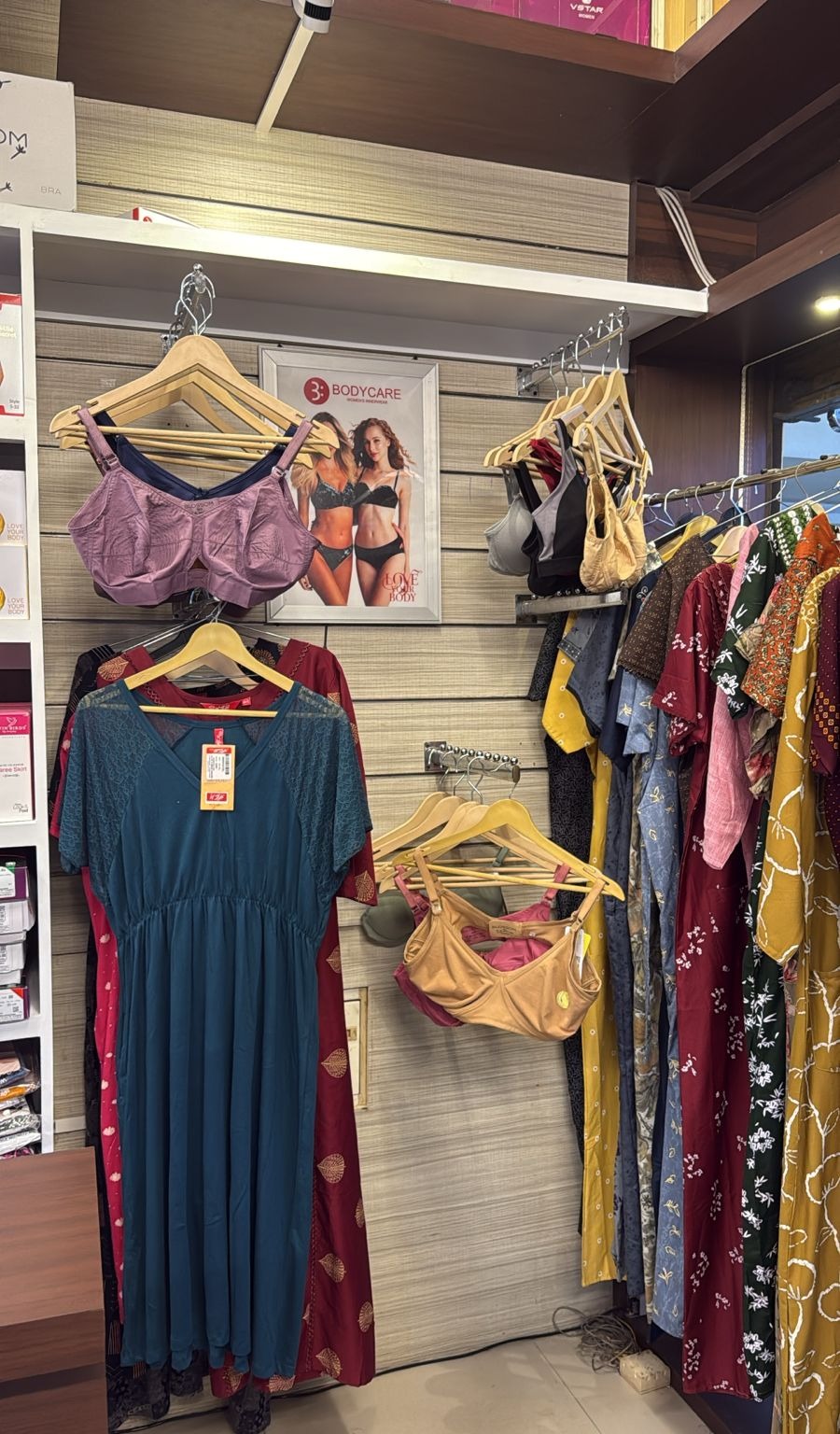 Ladies Tailoring, Embroidery work, Bridel work Thalassery, Vyla Ladies Innerwear And Tailoring unit