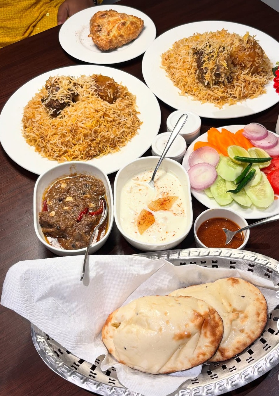 Resturents in kochi, best food spot in kochi, chef pillai resturent 