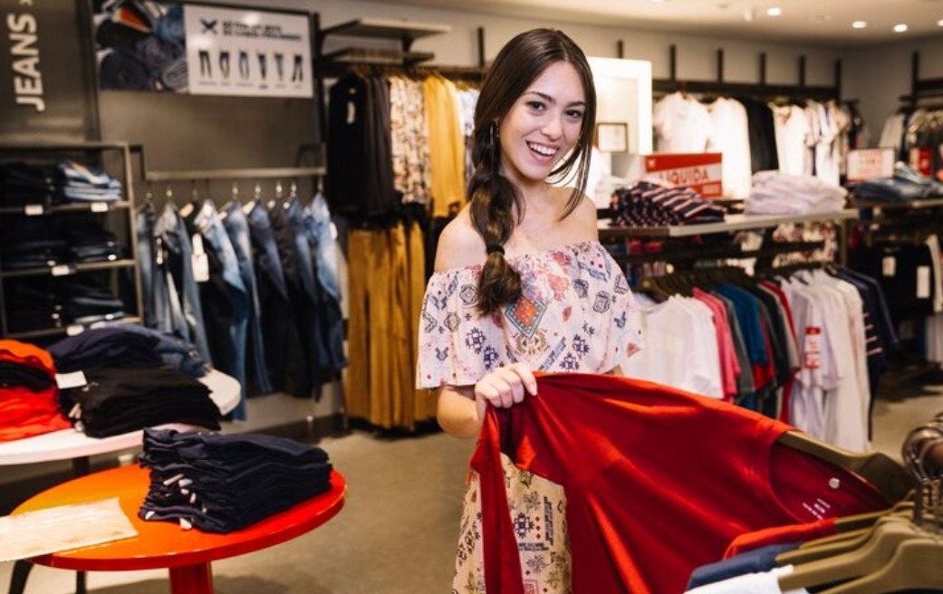 Ladies botique madiwala Bangaluru, ladies Western collection madiwala, kurtis madiwala, Colors Boutique 