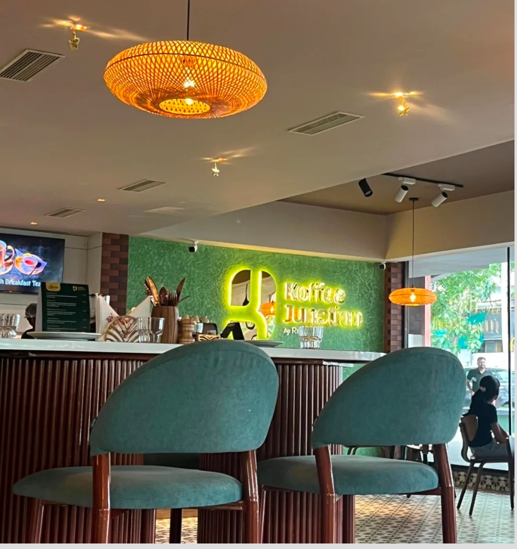 Cafeteria Palarivattom Kochi, Coffee Shop Palarivattom Kochi, Restaurant Palarivattom Kochi, Koffee Junction By Renai  