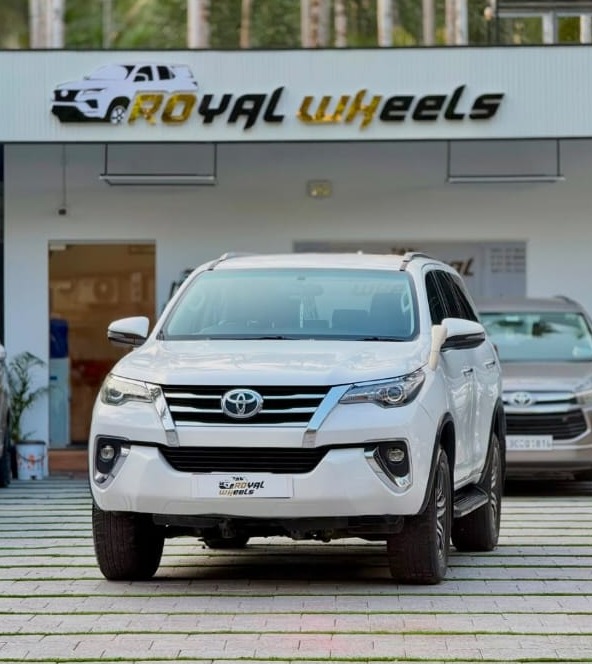 Premium Used Car Narikkuni Calicut ,Pre Owned Luxury Car Narikkuni Calicut,Royal Wheels 