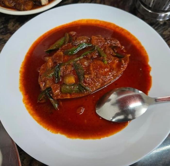 Restaurant in Cherthala  Alappuzha, Seafood restaurant in Cherthala Alappuzha,  Meeshakaran Dileepettante kada 