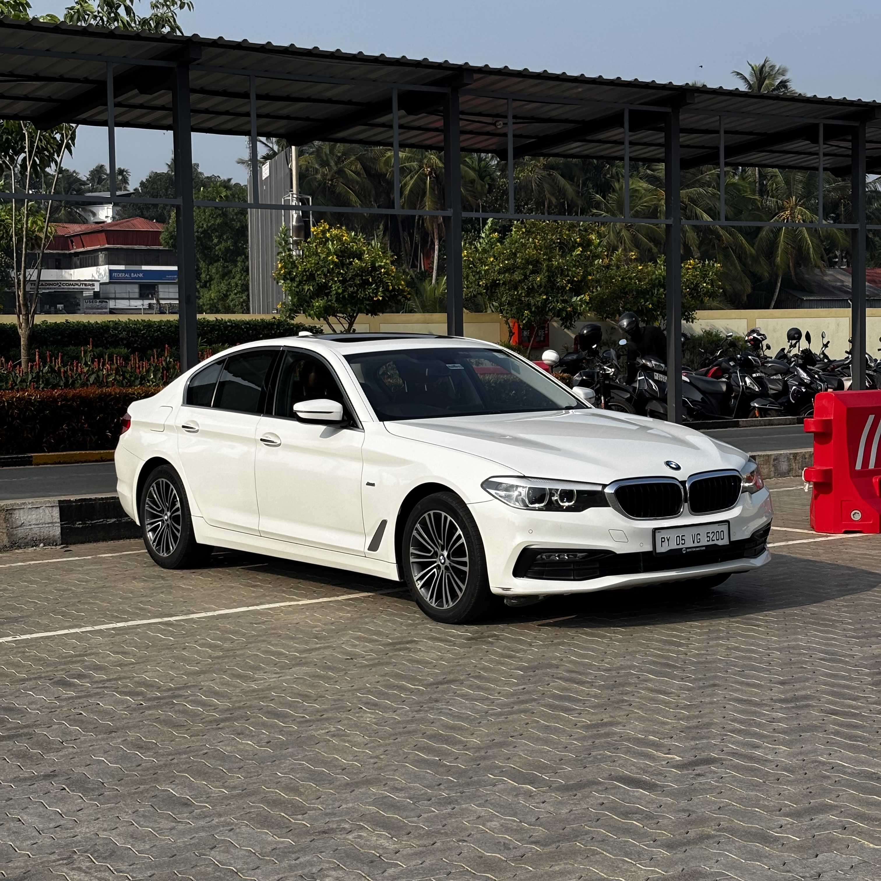 BMW 5 SERIES 