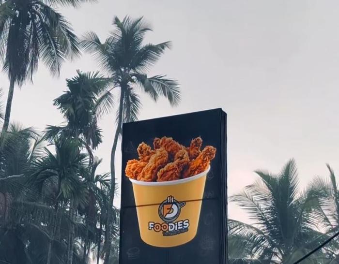 Broast burger loaded fries in Karuvarakundu Nilambur, Foodies Karuvarakundu 