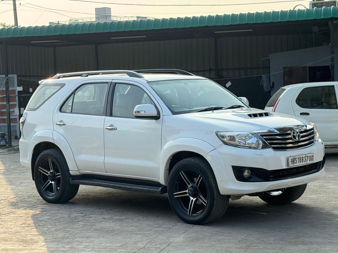 Toyota Fortuner 2013
