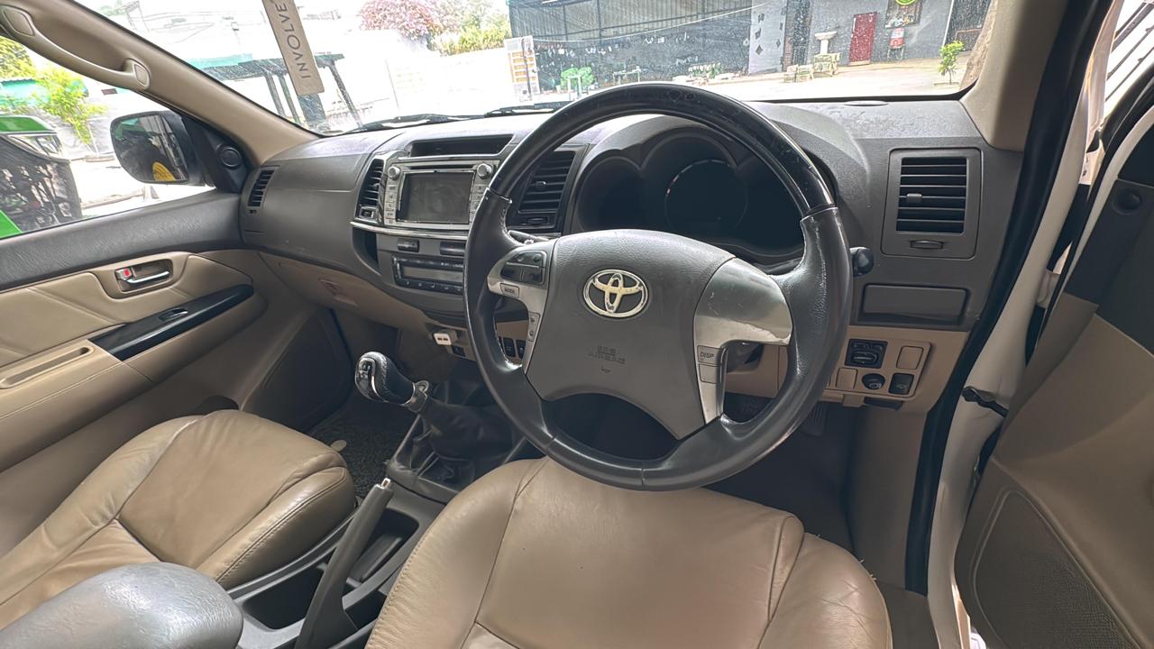 Toyota Fortuner 2013