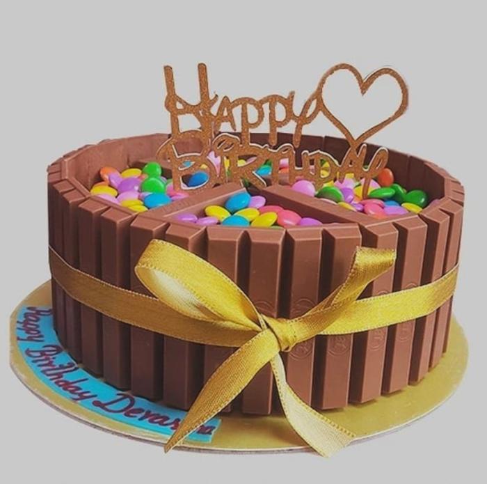 ​Homemade cakes and chocolates Velachery Chennai, ​Custom theme cakes & ​Premium chocolate delivery Velachery Chennai, ​Whisk & Frost