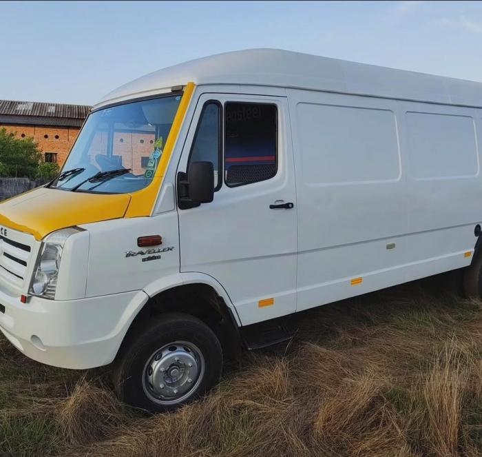 Used Traveller seller Thrissur Chalakudy Kodakara Perambra , Used vehicle buying and selling  Thrissur, Emmanuel Travels 
