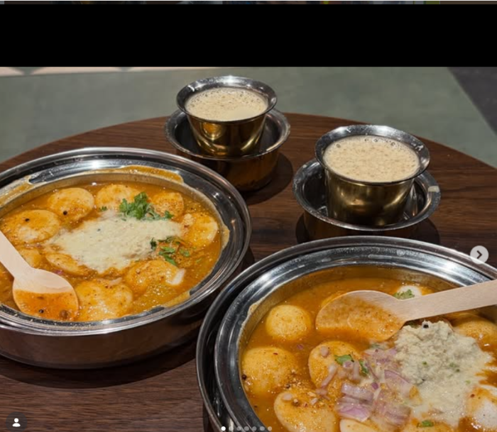 Best variety idlis in Palayam Kozhikode,Variety dosa in Palayam Kozhikode,Variety meals in palayam Kozhikode ,Suda Suda idli in Palayam kozhikode