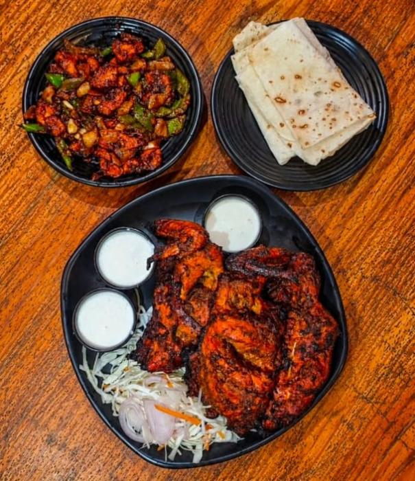  Restaurant in puthuppally kottayam,Food spot in puthuppally kottayam,Midtown Restaurant 
