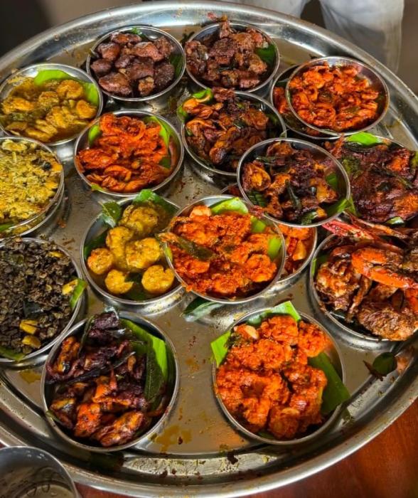 Seafoood restaurant in calicut beach,Meals in calicut beach,MEENOLAM 