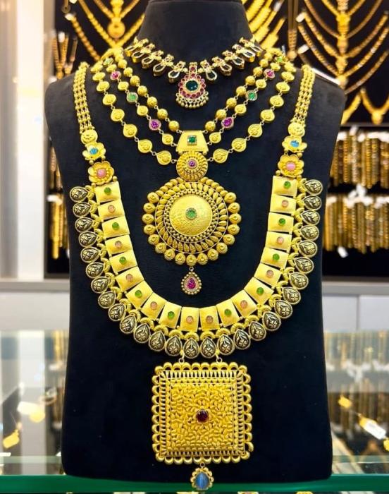 Jewellery Showroom in vadakara,Gold Diamond Silver jewellery collections in vadakara,Gold City 