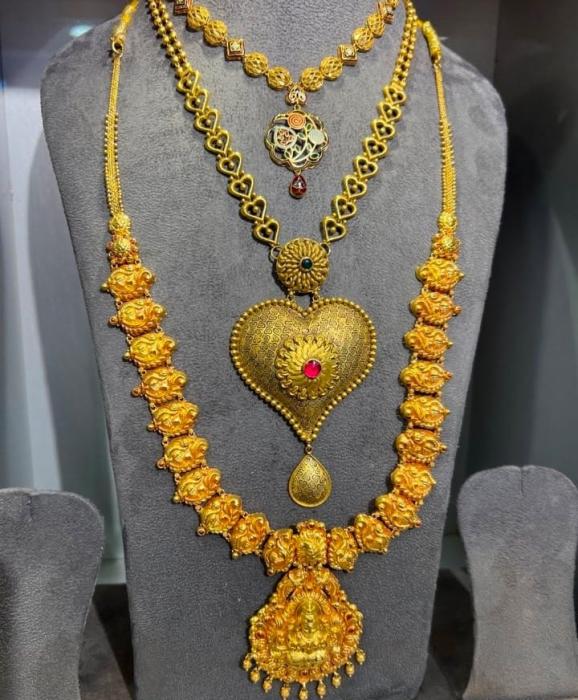 Jewellery Showroom in vadakara,Gold Diamond Silver jewellery collections in vadakara,Gold City 