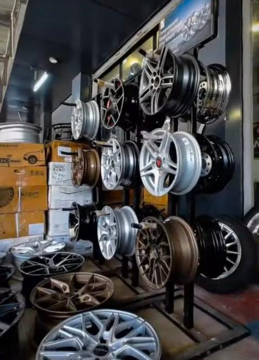 Tyre dealer in punalur,Tyre shop in punalur,Tyre repair shop in punalur,Alloy wheels in punalur,Punalur Tyres and Alloys 