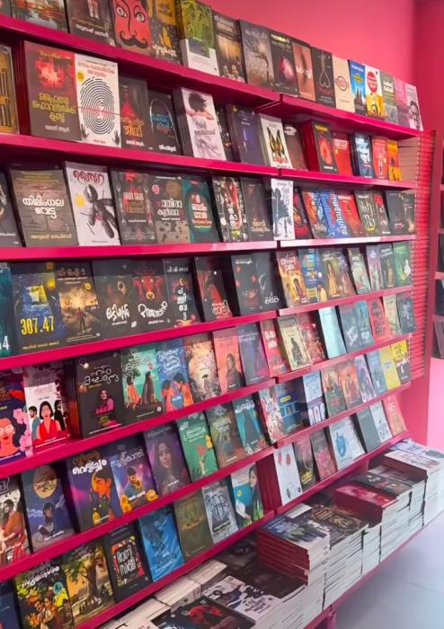 Bookstore in calicut,Malayalam English Books in calicut,Online book store in calicut,Book sales in calicut,Kerala Readers Bookstore 